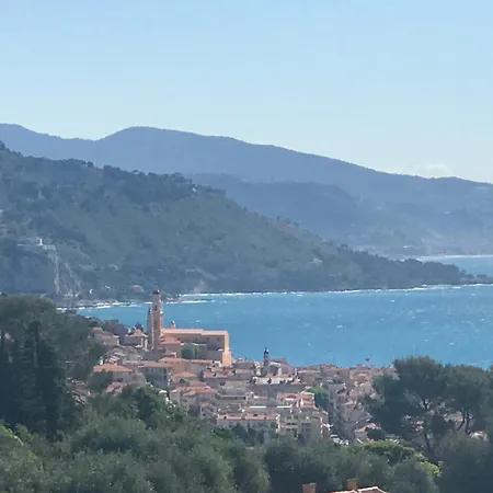 Апартаменти Ensoleille Belle Vue Degagee