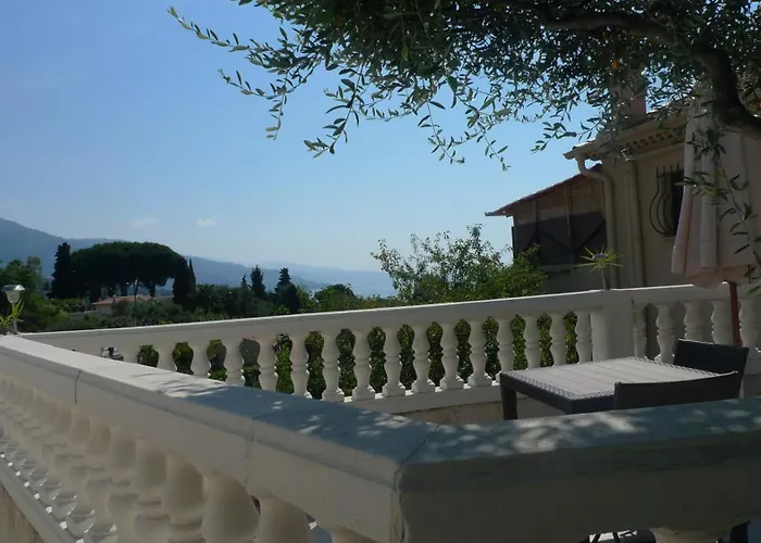 Ensoleille Belle Vue Degagee Apartment *